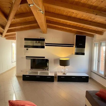 New Downtown Apartment Vigevano Εξωτερικό φωτογραφία