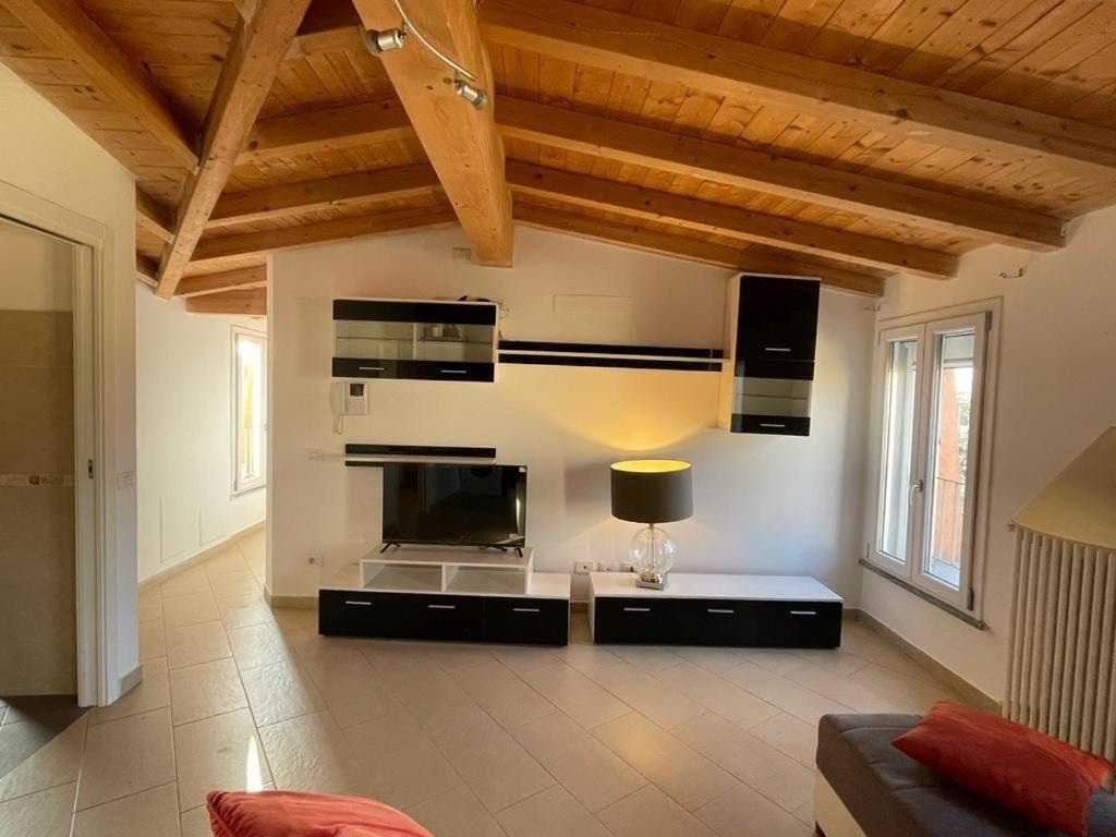 New Downtown Apartment Vigevano Εξωτερικό φωτογραφία