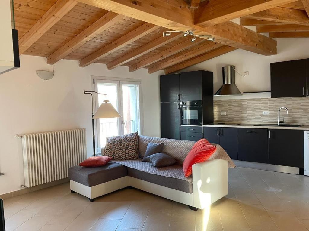 New Downtown Apartment Vigevano Εξωτερικό φωτογραφία